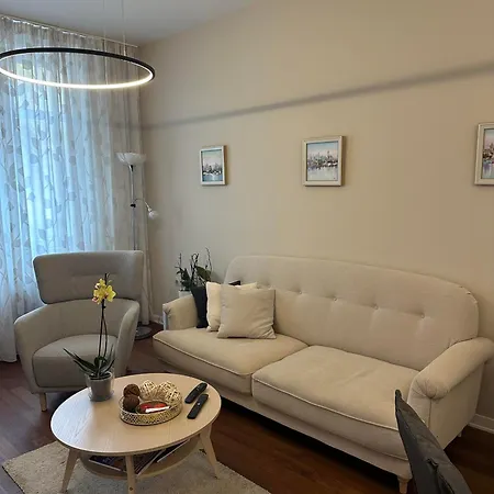 Sofo House Apartament *