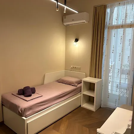 Апартамент Sofo House София
